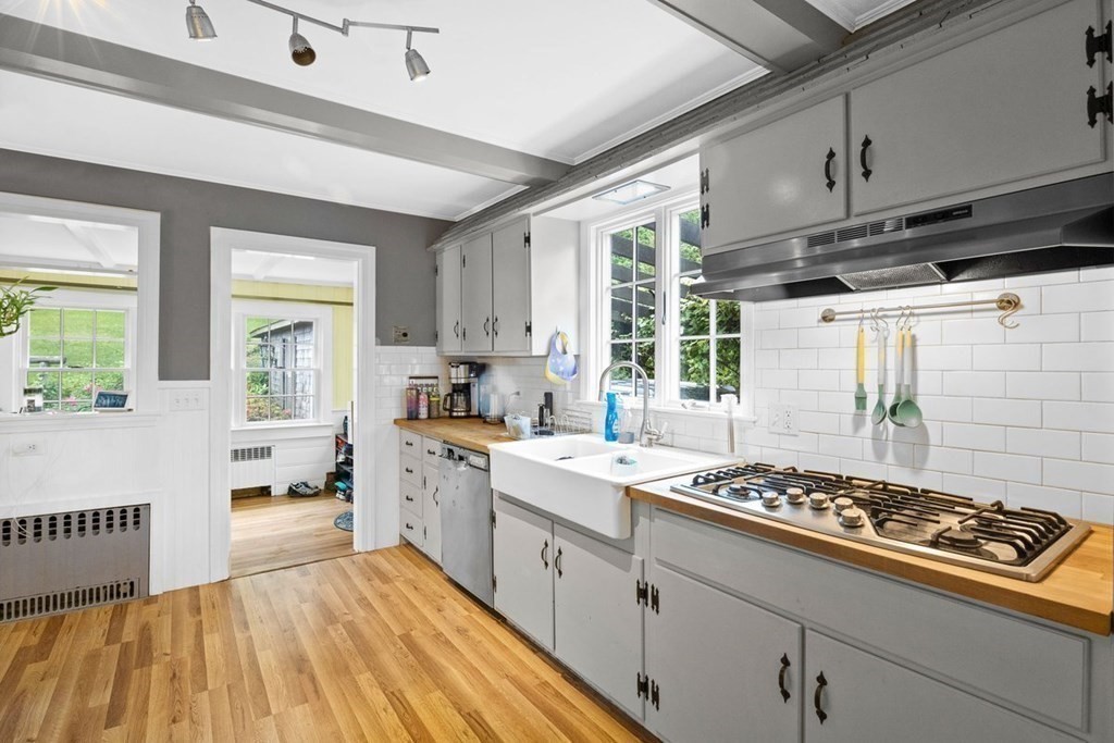 8 Kennedy Road Kingston, MA 02364 - Photo 4 of 16 Gallery Image 4