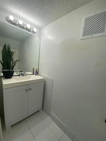 $2,700 | 6131 Northwest 43rd Avenue, Unit 6131, Coconut Creek, FL 33073