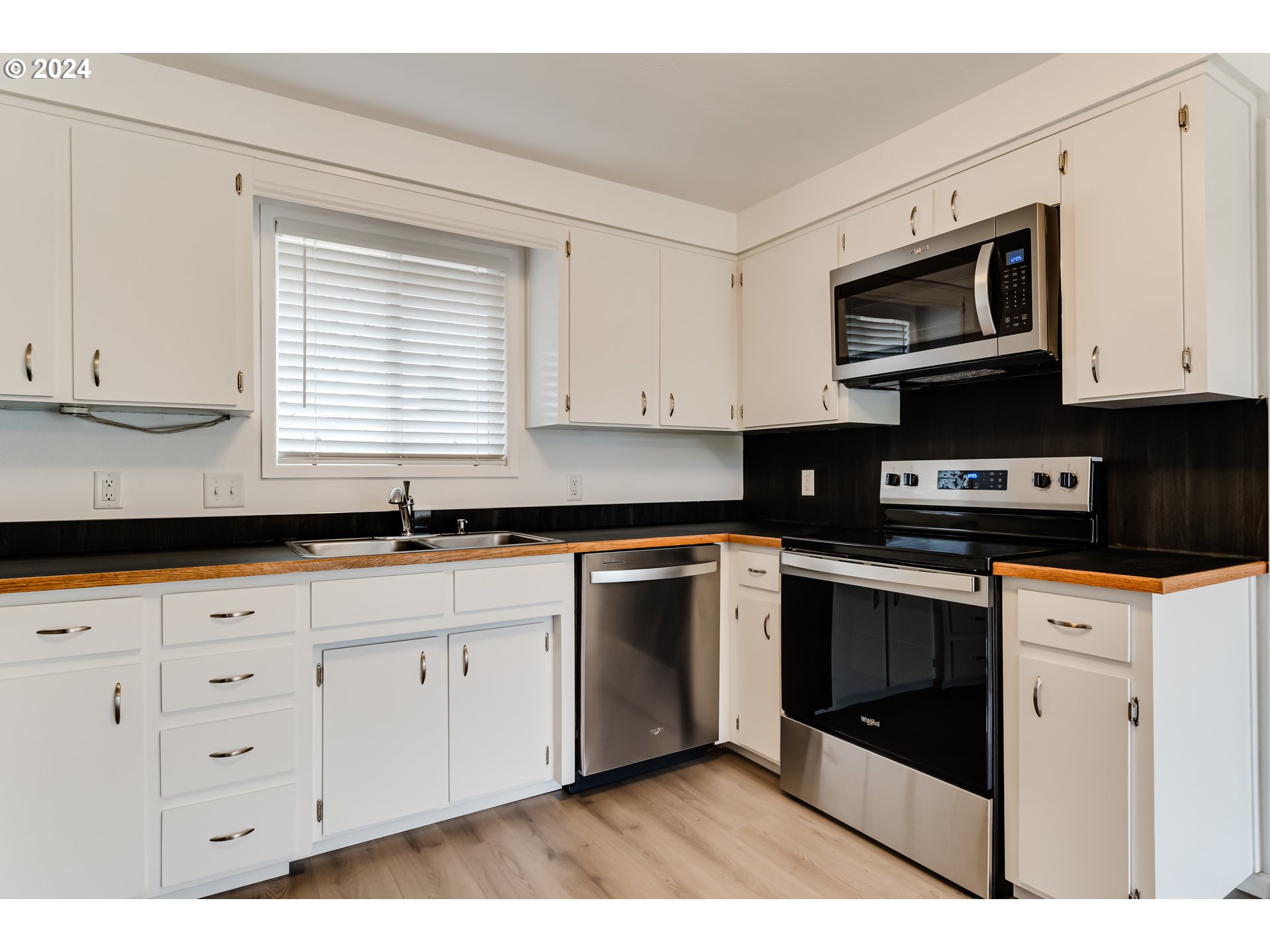 1047 55th Place Springfield, OR 97478 - Photo 12 of 33