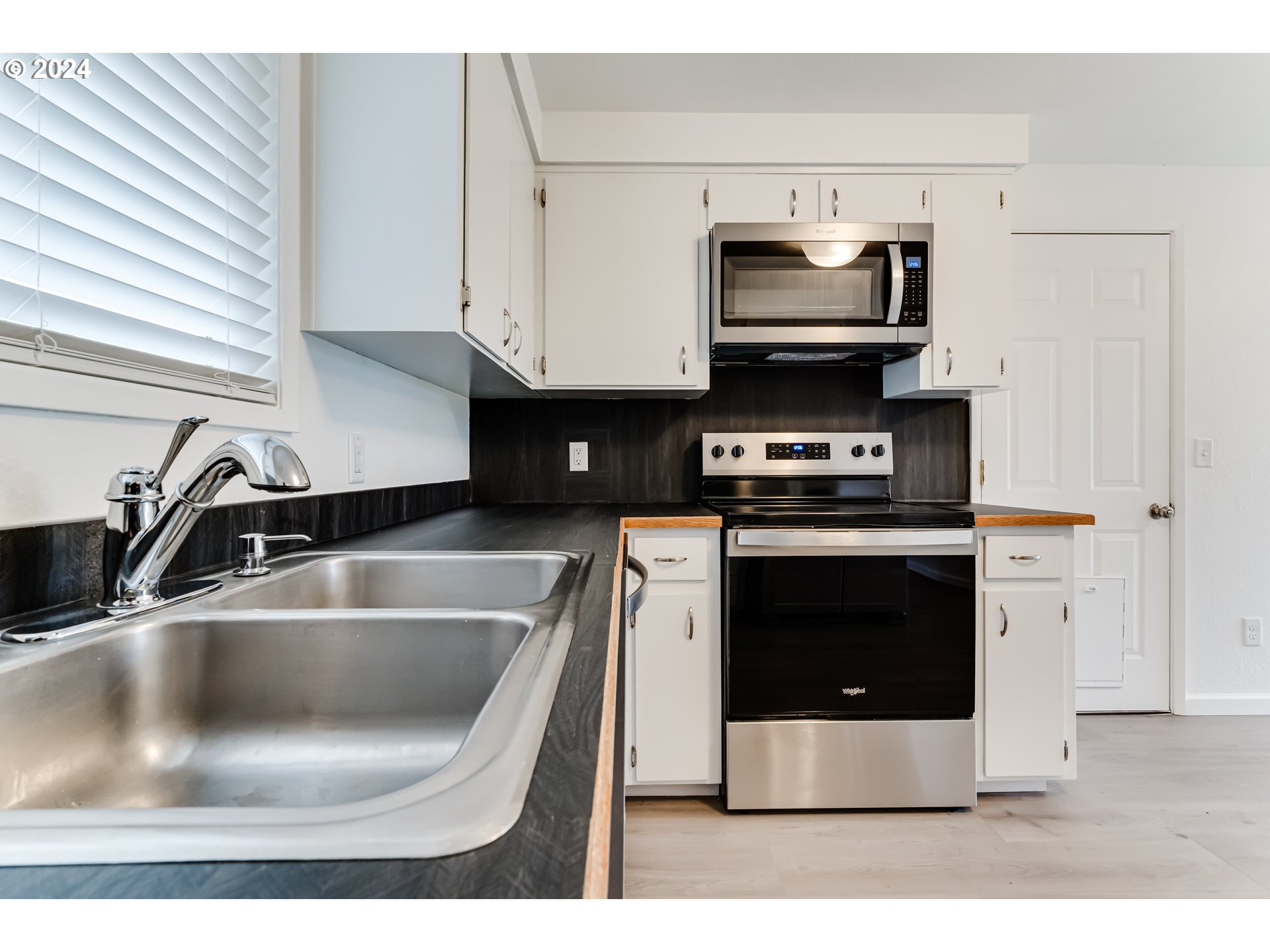 1047 55th Place Springfield, OR 97478 - Photo 13 of 33