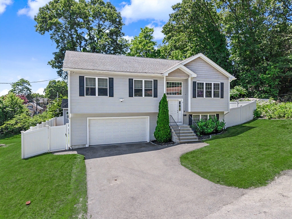 7 Cadman Street Worcester, MA 01604 - Photo 1 of 42