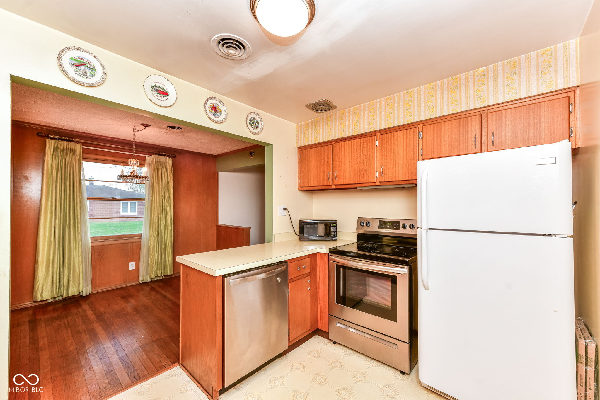 431 South Carr Road Plainfield, IN 46168 - Photo 15 of 33