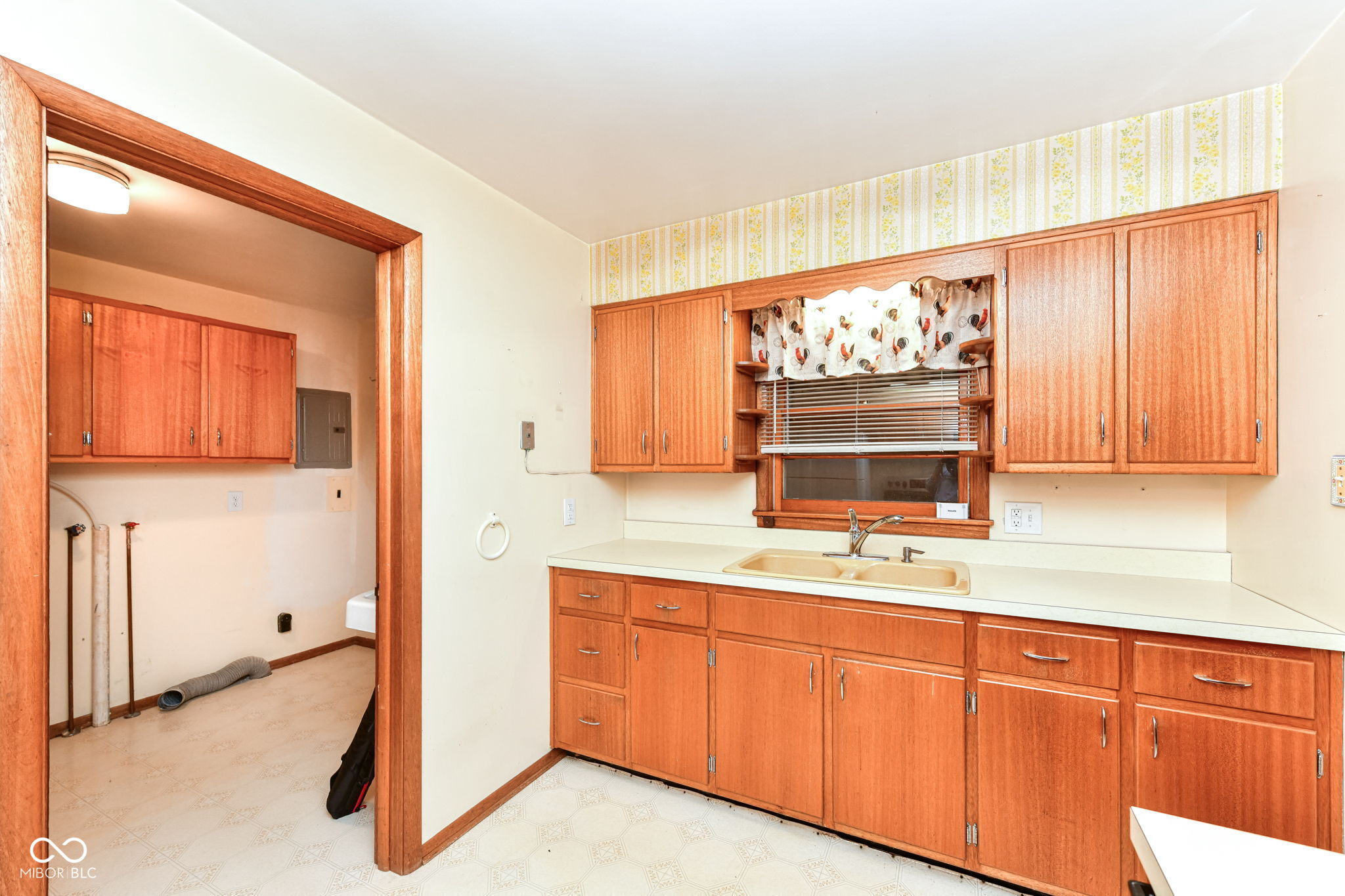 431 South Carr Road Plainfield, IN 46168 - Photo 16 of 33