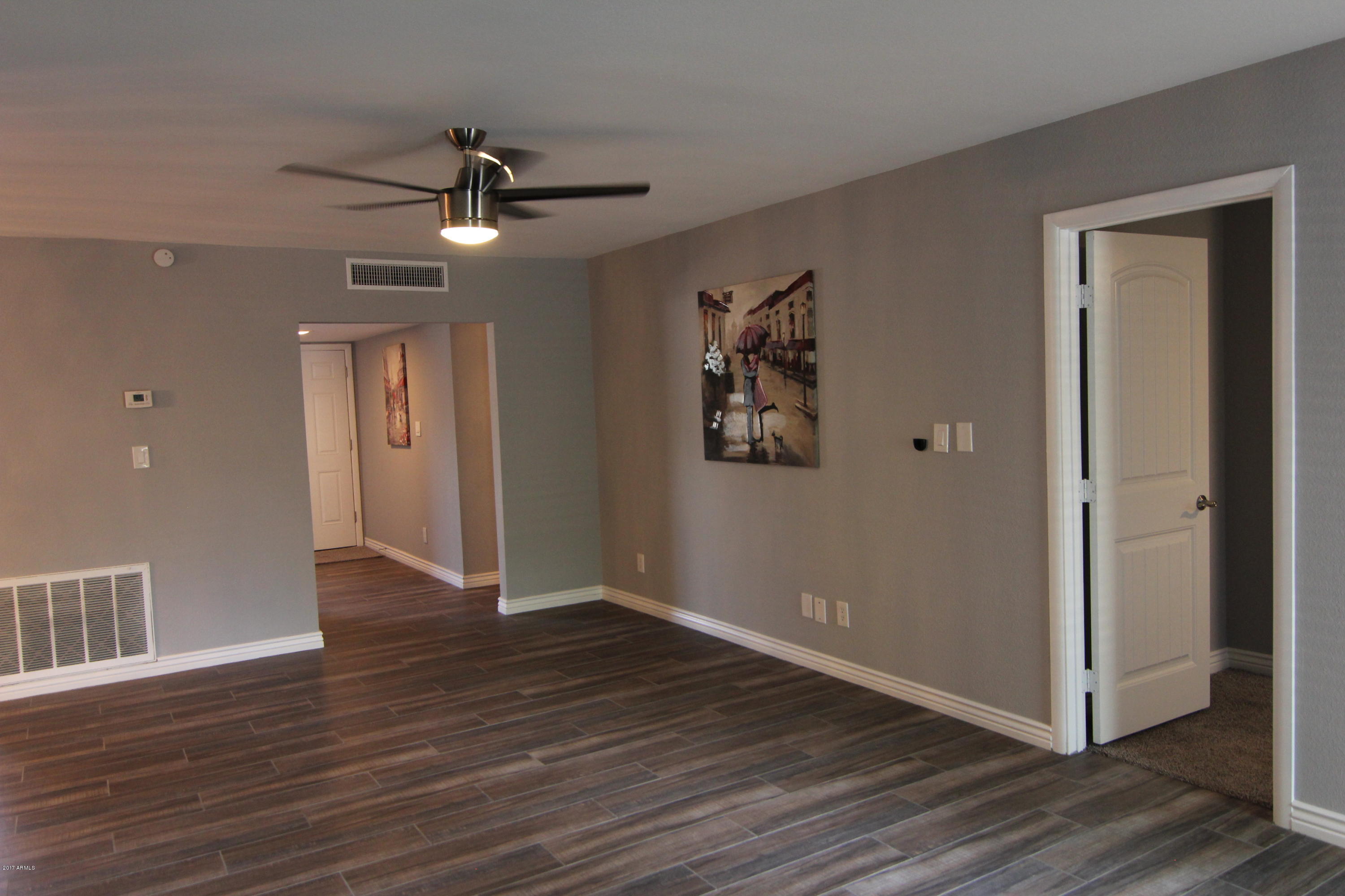 5747 West Evergreen Road Glendale, AZ 85302 - Photo 8 of 39 IMG_0275
