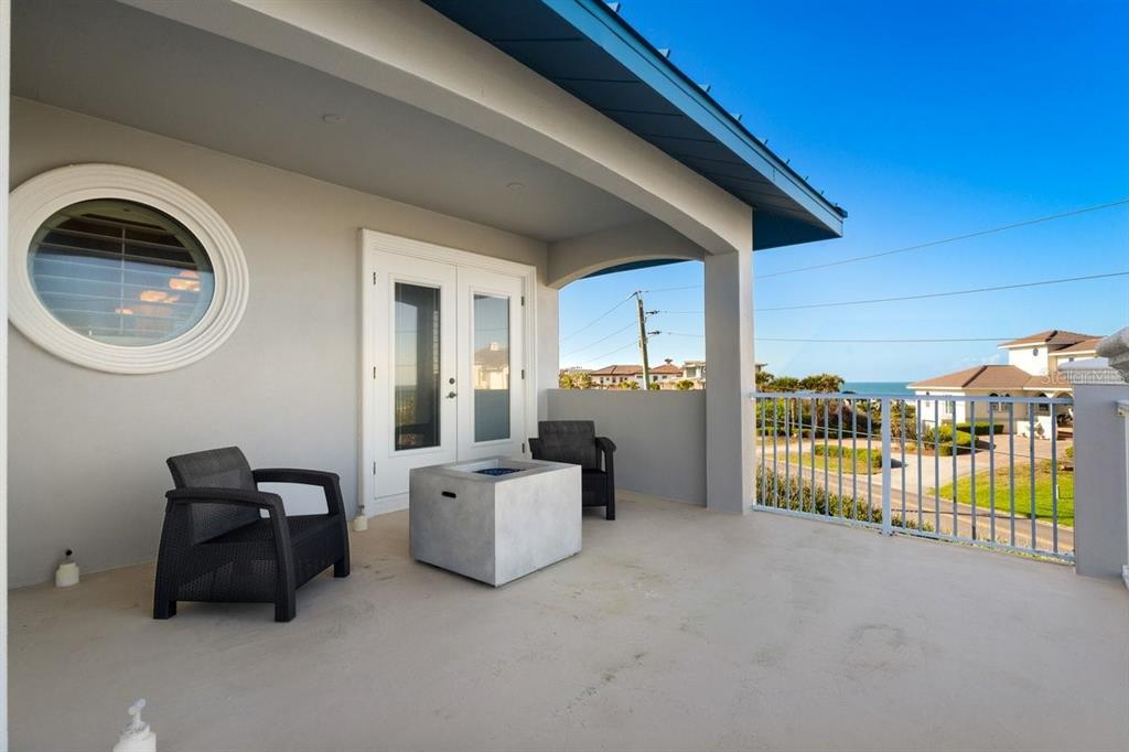 2 Mar Azul North Ponce Inlet, FL 32127 - Photo 75 of 98 a view of a livingroom with furniture and furniture