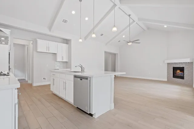 $3,995 | 102 Majestic Arroyo Way, Lakeway, TX 78738