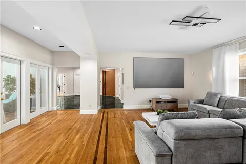 $1,799,999 | 35 River Run, East Greenwich, RI 02818