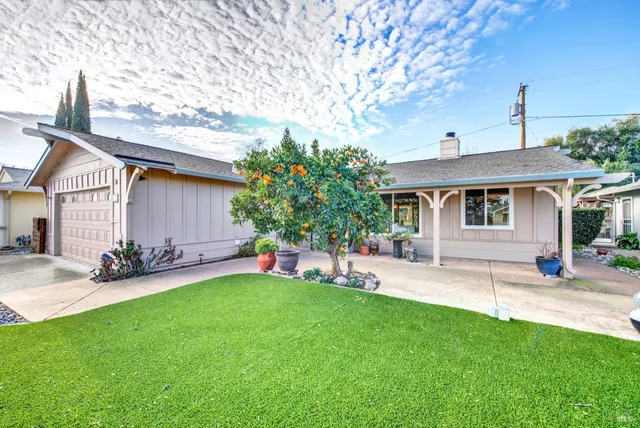 $444,000 | 126 Olympic Circle, Vacaville, CA 95687