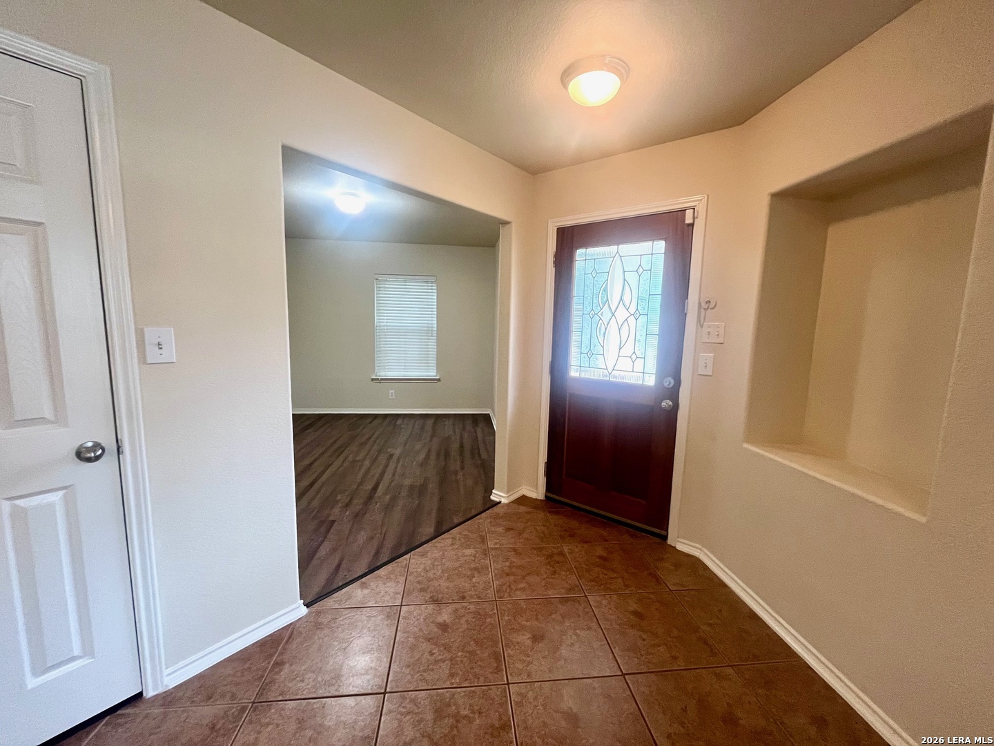 225 Brahma Way Cibolo, TX 78108 - Photo 4 of 24 a view of an empty room and a bathroom