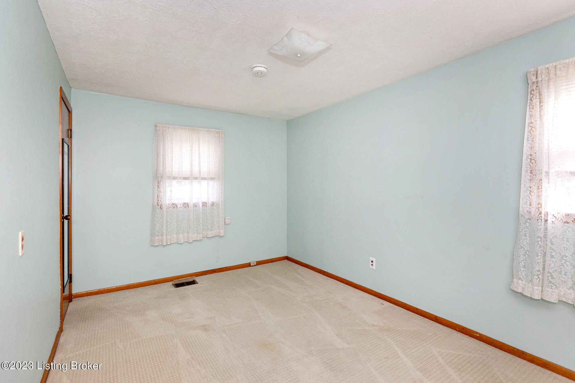 10101 Fairmount Road Louisville, KY 40291 - Photo 16 of 29 Bedroom_1