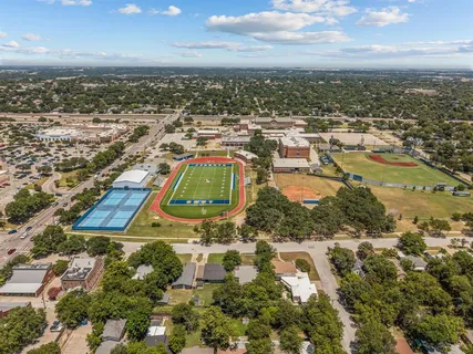 $298,000 | 4509 Donnelly Avenue, Fort Worth, TX 76107