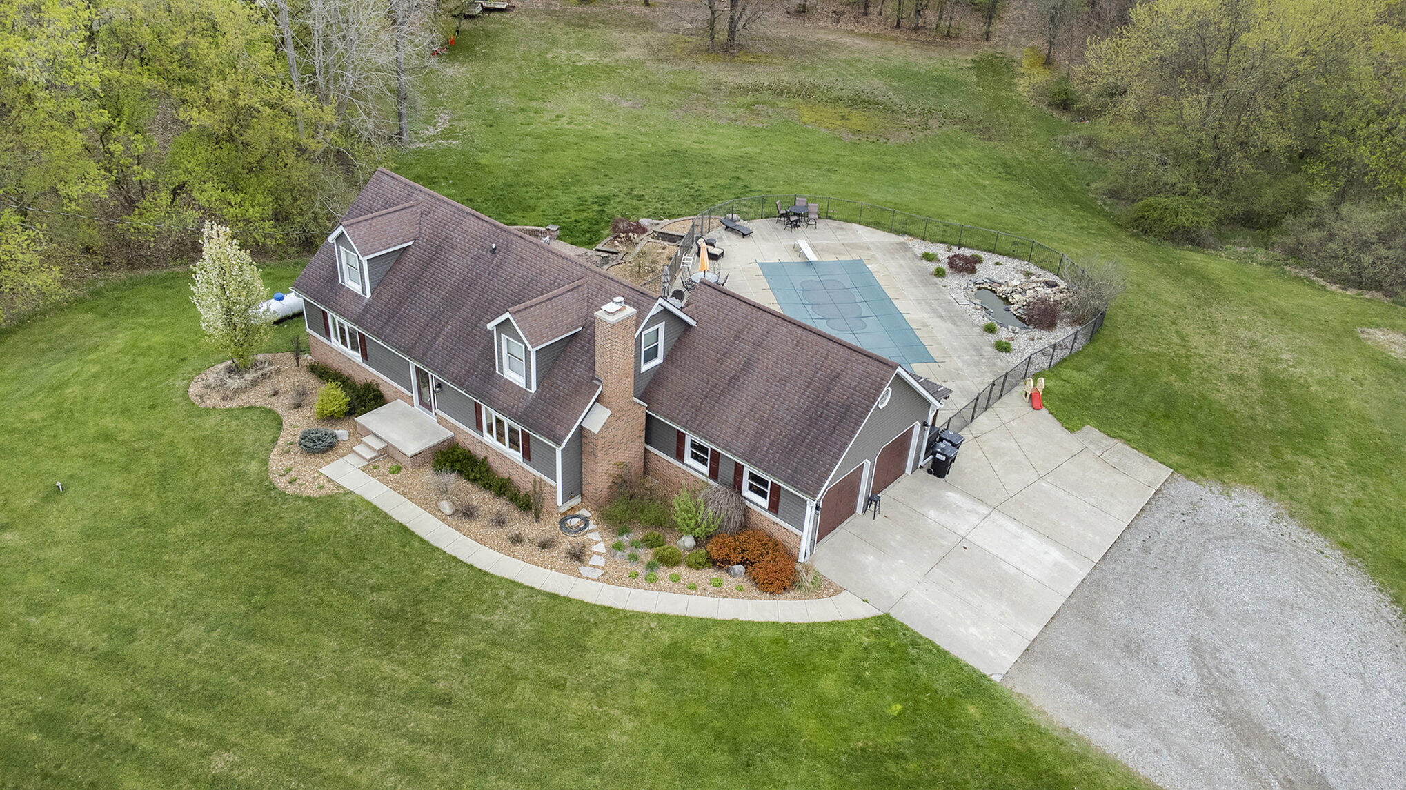 2407 Dutcher Road Howell, MI 48843 - Photo 3 of 41 013_dji_0725