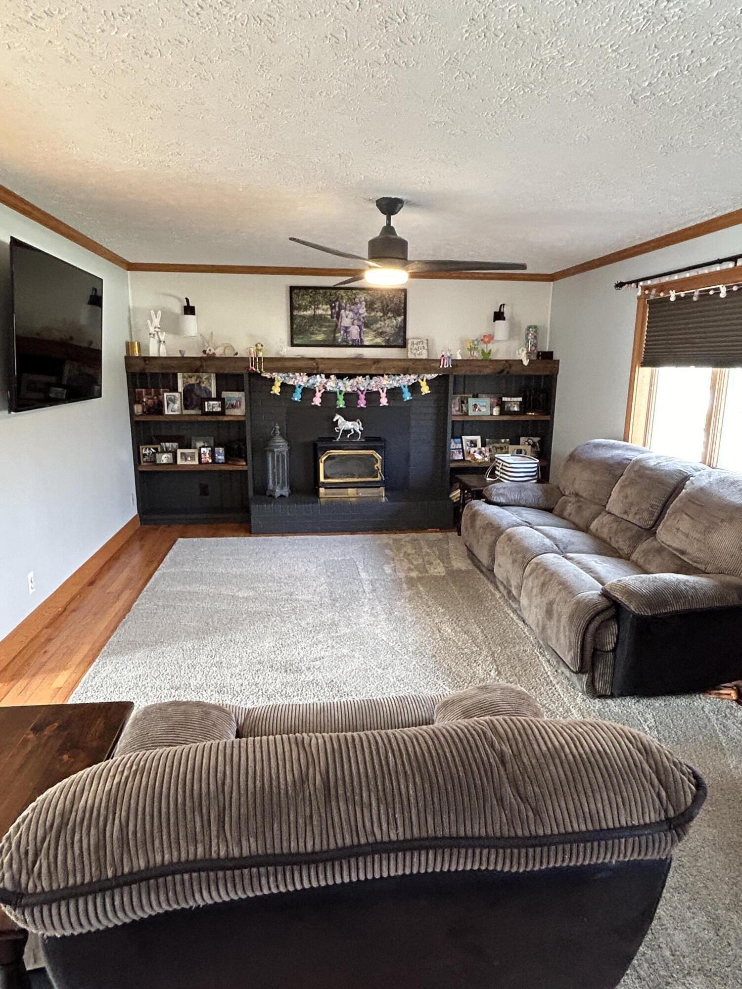 2407 Dutcher Road Howell, MI 48843 - Photo 6 of 41 IMG_3442