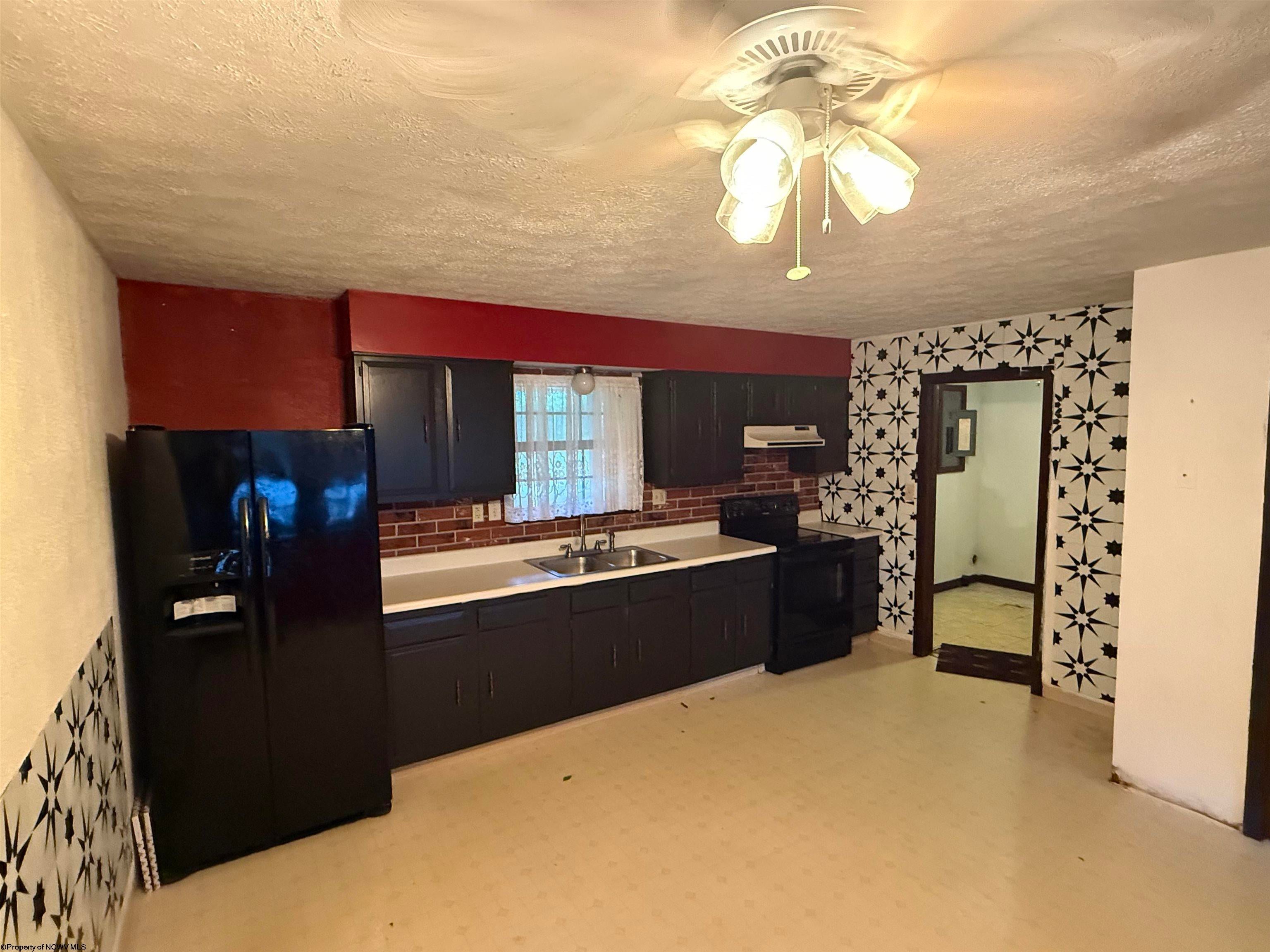 404 Hartzell Street Rivesville, WV 26588 - Photo 3 of 17 Gallery Image 3