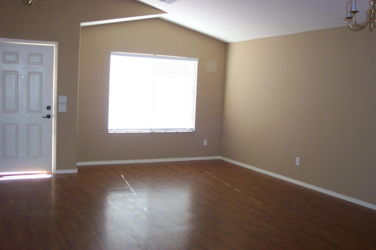 12084 West Dos Rios Drive Sun City, AZ 85375 - Photo 2 of 10 living room