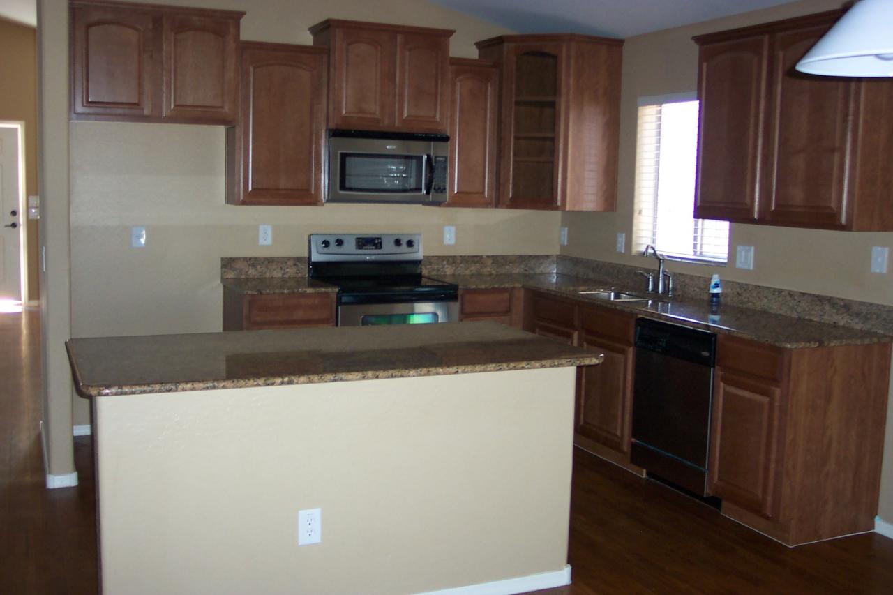 12084 West Dos Rios Drive Sun City, AZ 85375 - Photo 3 of 10 kitchen