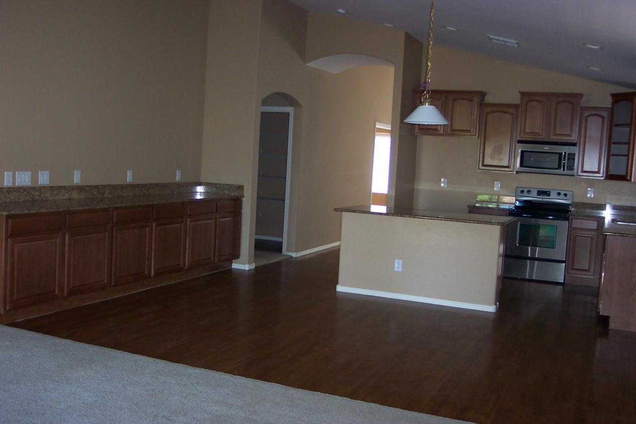 12084 West Dos Rios Drive Sun City, AZ 85375 - Photo 4 of 10 kitchen