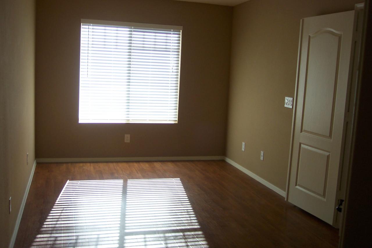 12084 West Dos Rios Drive Sun City, AZ 85375 - Photo 6 of 10 den/office