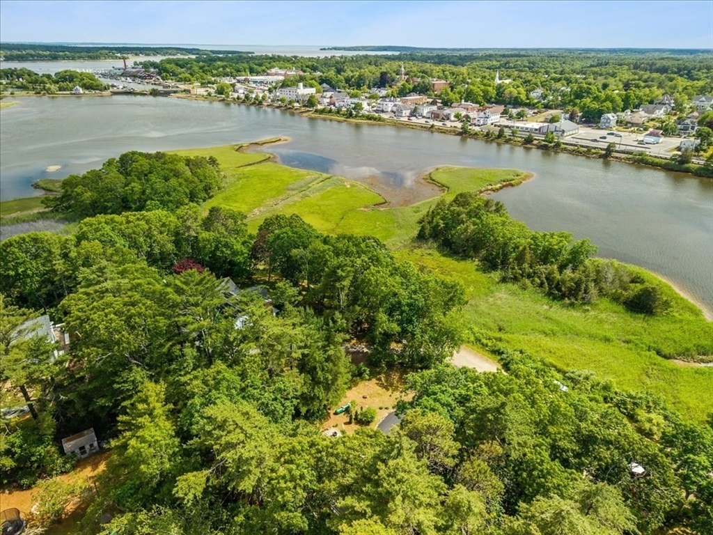 66 Mayflower Ridge Drive Wareham, MA 02571 - Photo 14 of 37