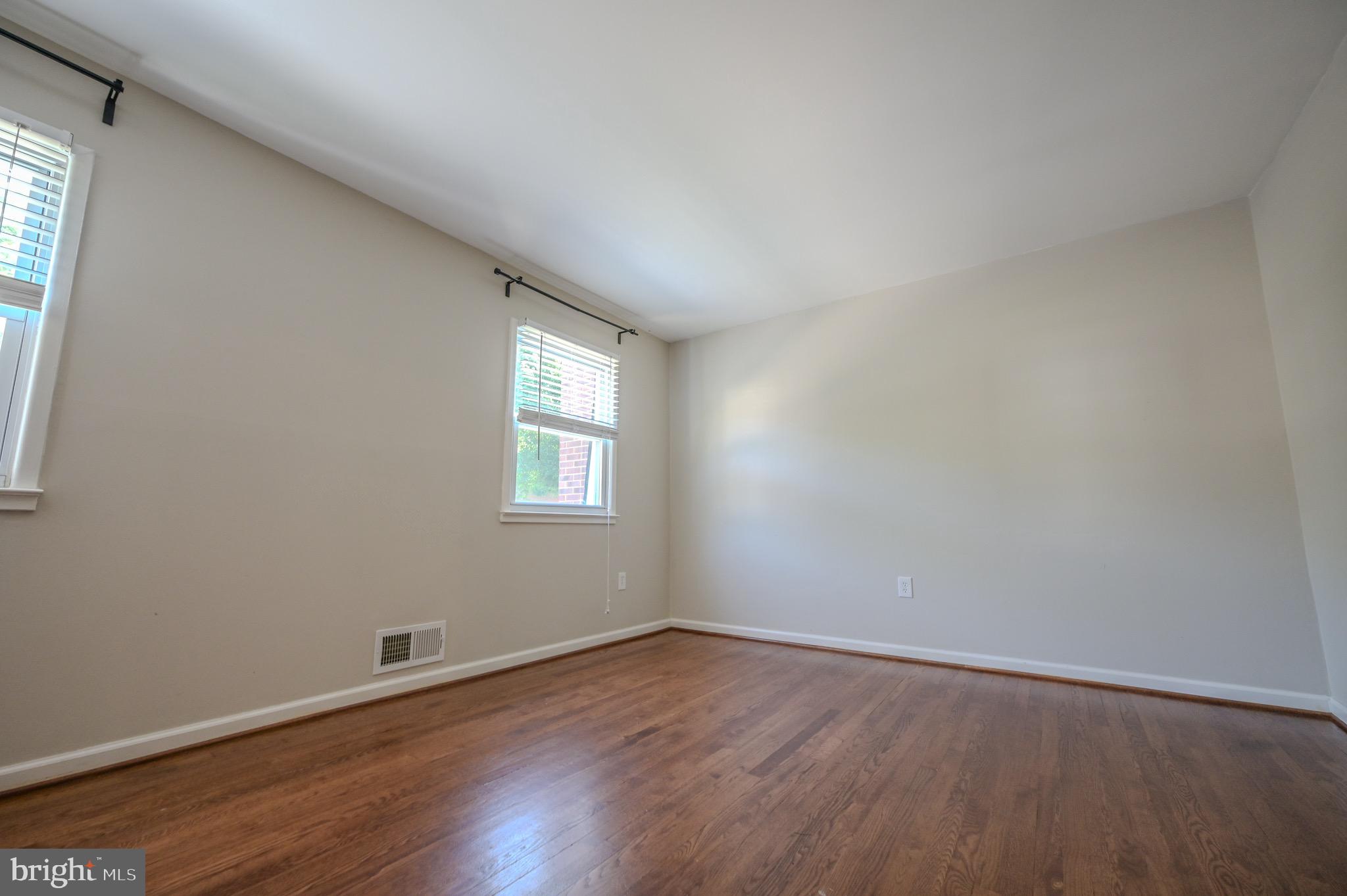3391 Benbow Court Woodbridge, VA 22193 - Photo 15 of 34 Primary Bedroom