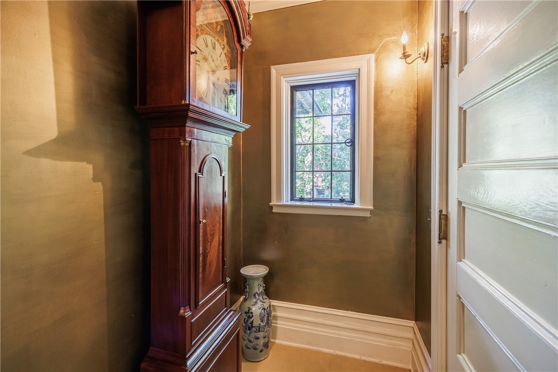 901 East Avenue, Unit D Rochester, NY 14607 - Photo 23 of 27