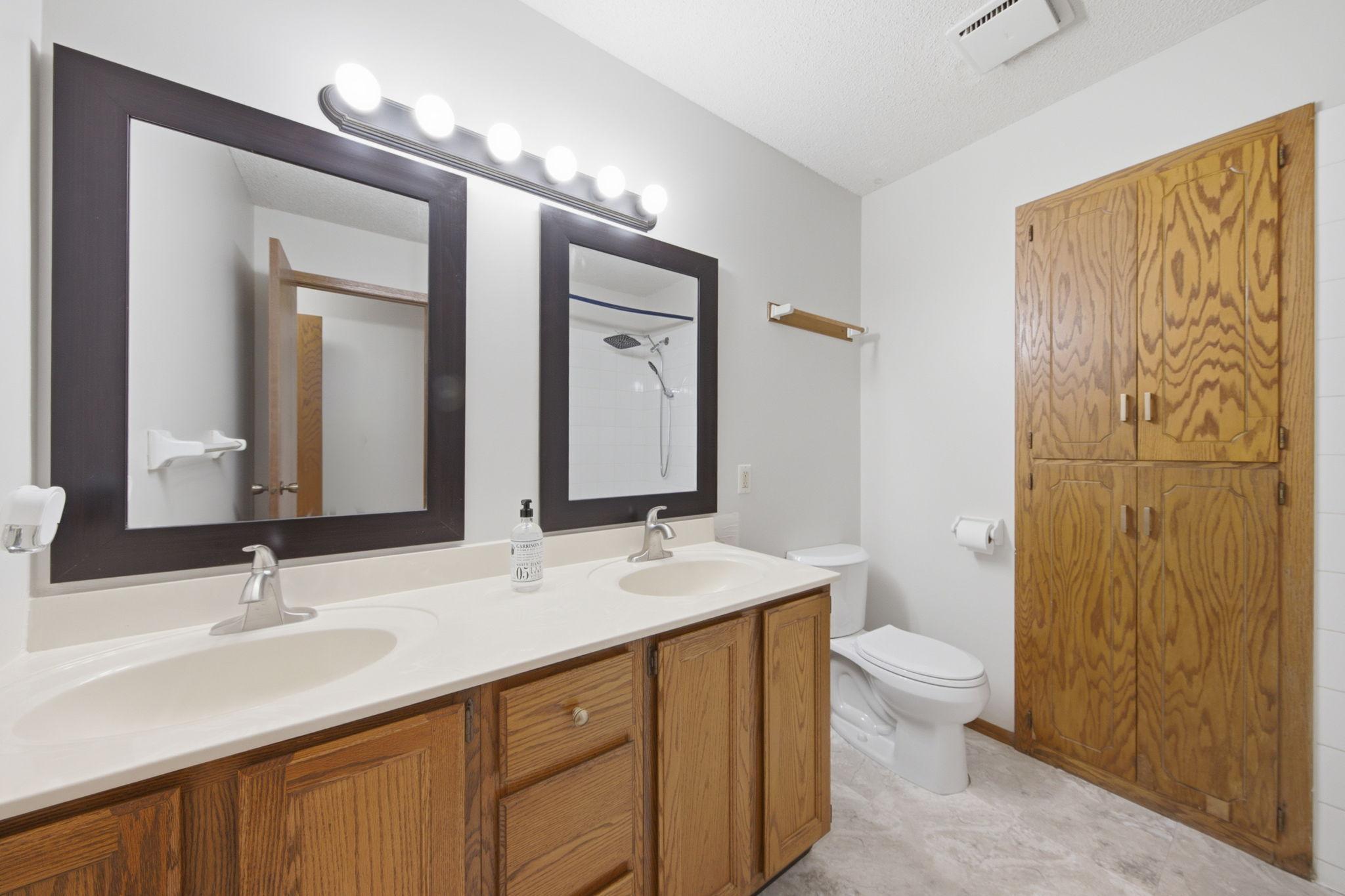 14700 Embry Path Apple Valley, MN 55124 - Photo 14 of 33