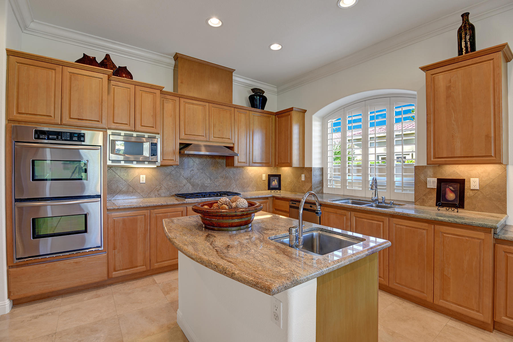 80448 Riviera La Quinta, CA 92253 - Photo 12 of 29 KITCHEN TIGHT MLS