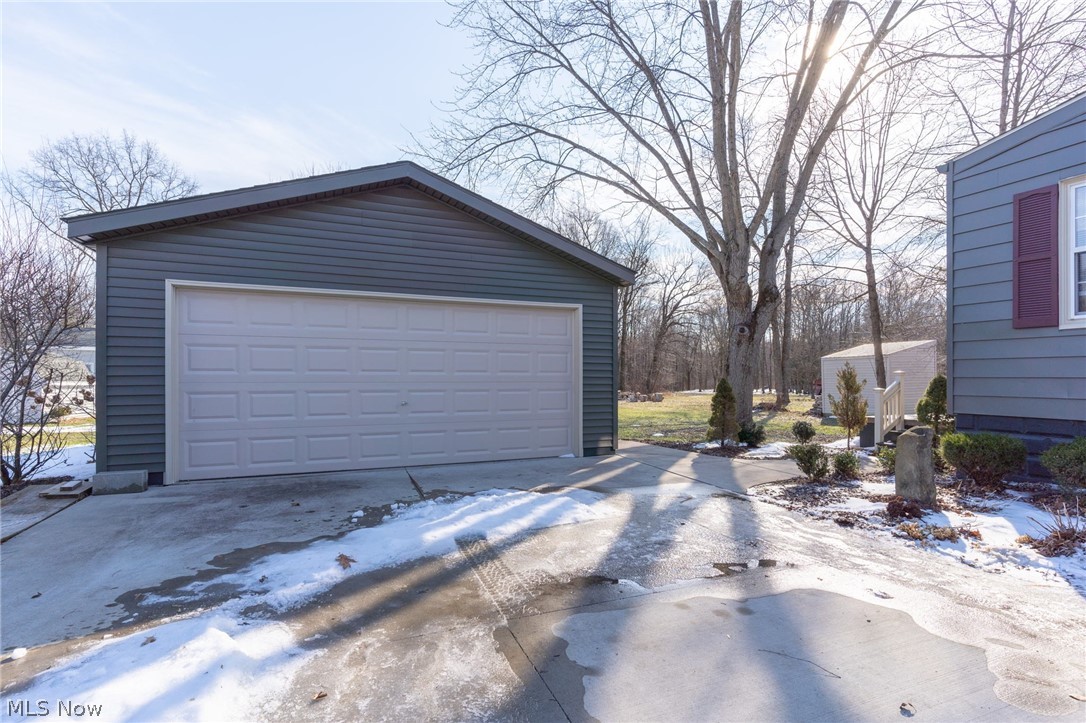 2517 Seifert-Lewis Road Hubbard, OH 44425 - Photo 2 of 28 Gallery Image 2