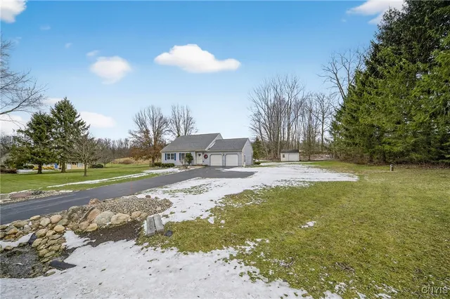 $274,900 | 5784 Fikes Road, Elbridge, NY 13112