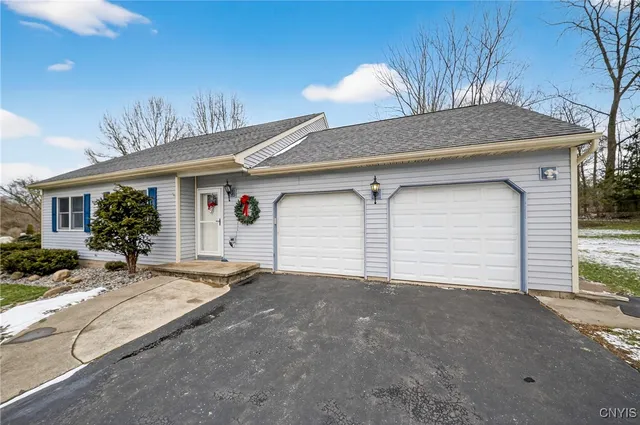 $274,900 | 5784 Fikes Road, Elbridge, NY 13112