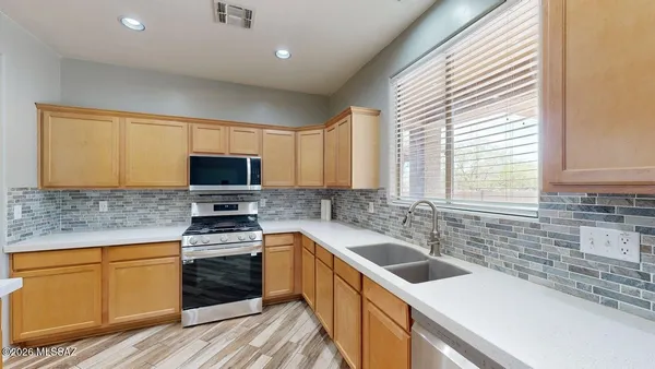 $380,000 | 995 East Mt Shibell Drive, Sahuarita, AZ 85629