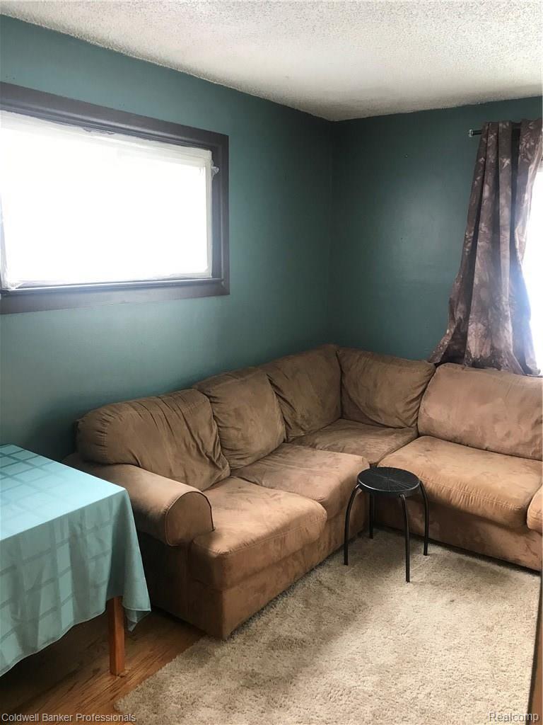 5394 Drayton Road Clarkston, MI 48346 - Photo 10 of 23 IMG_4824.JPG