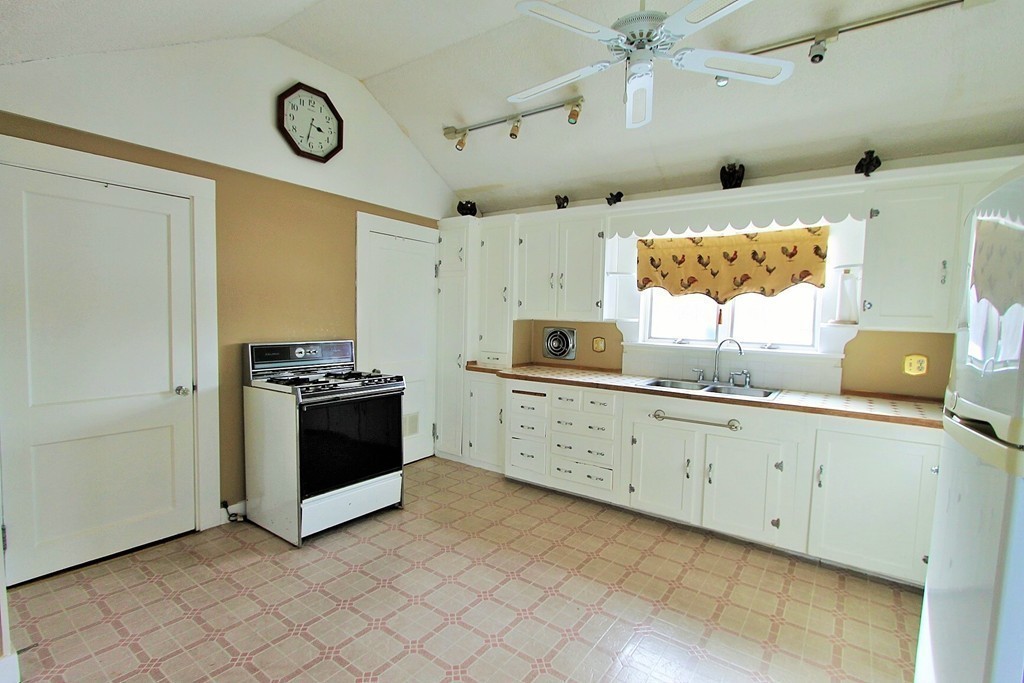 322 Ferry Road Haverhill, MA 01835 - Photo 9 of 12 Gallery Image 9