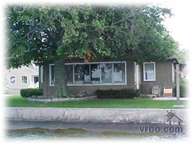 11465 North Cedar Point Low Road Syracuse, IN 46567 - Photo 1 of 20 Gallery Image 1