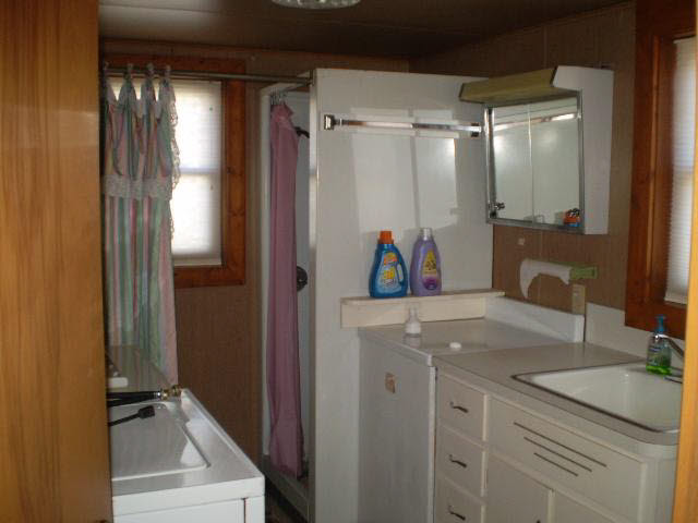 11465 North Cedar Point Low Road Syracuse, IN 46567 - Photo 9 of 20 Gallery Image 9