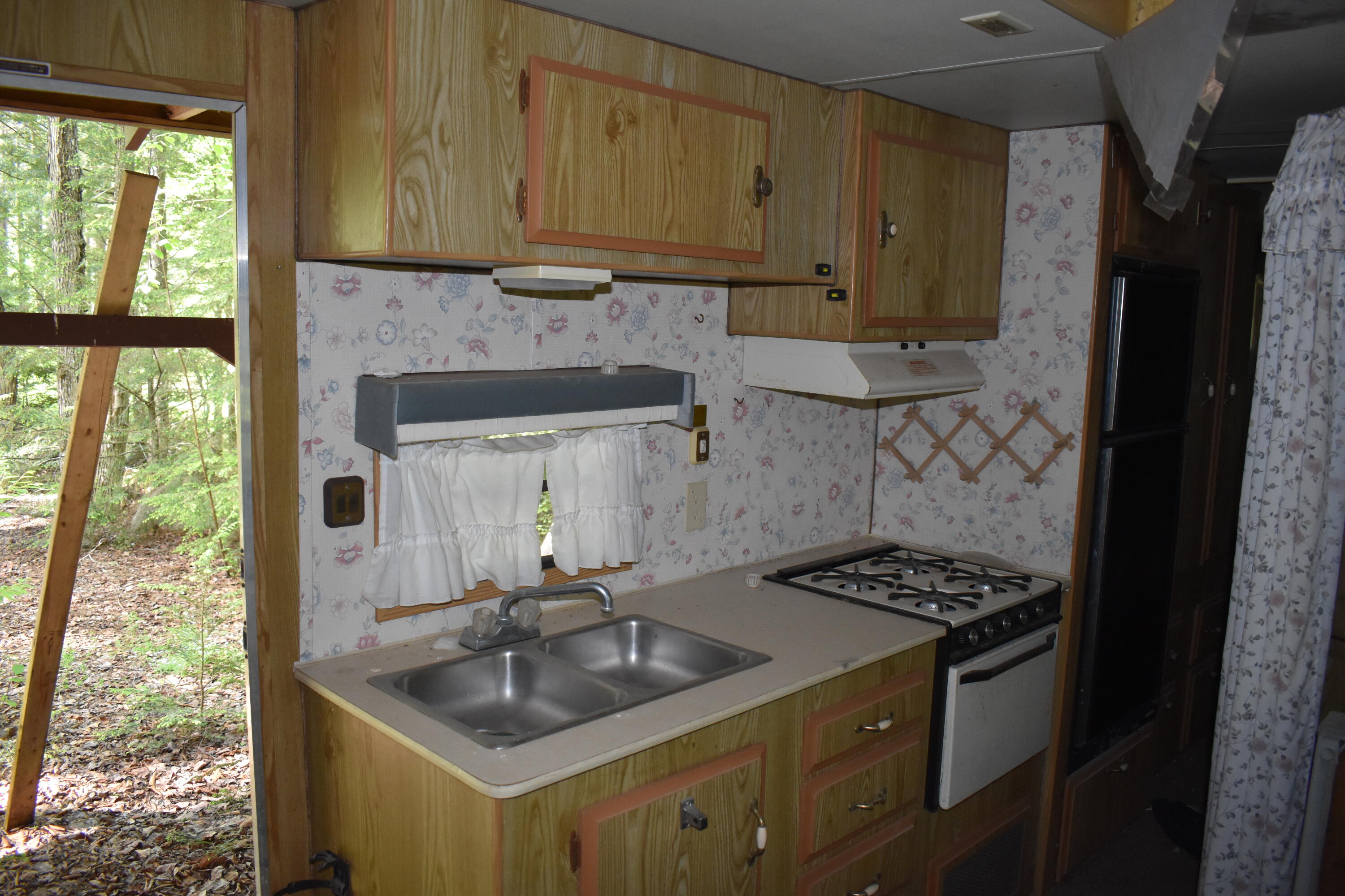 386 Weatherbee Pt Road Lincoln, ME 04457 - Photo 29 of 47 DSC_0112