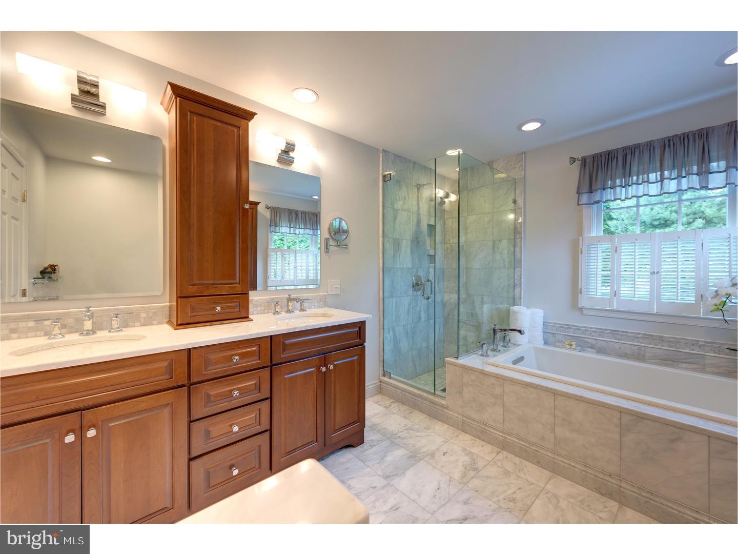 810 Waverly Road Kennett Square, PA 19348 - Photo 14 of 25 Master Bathroom