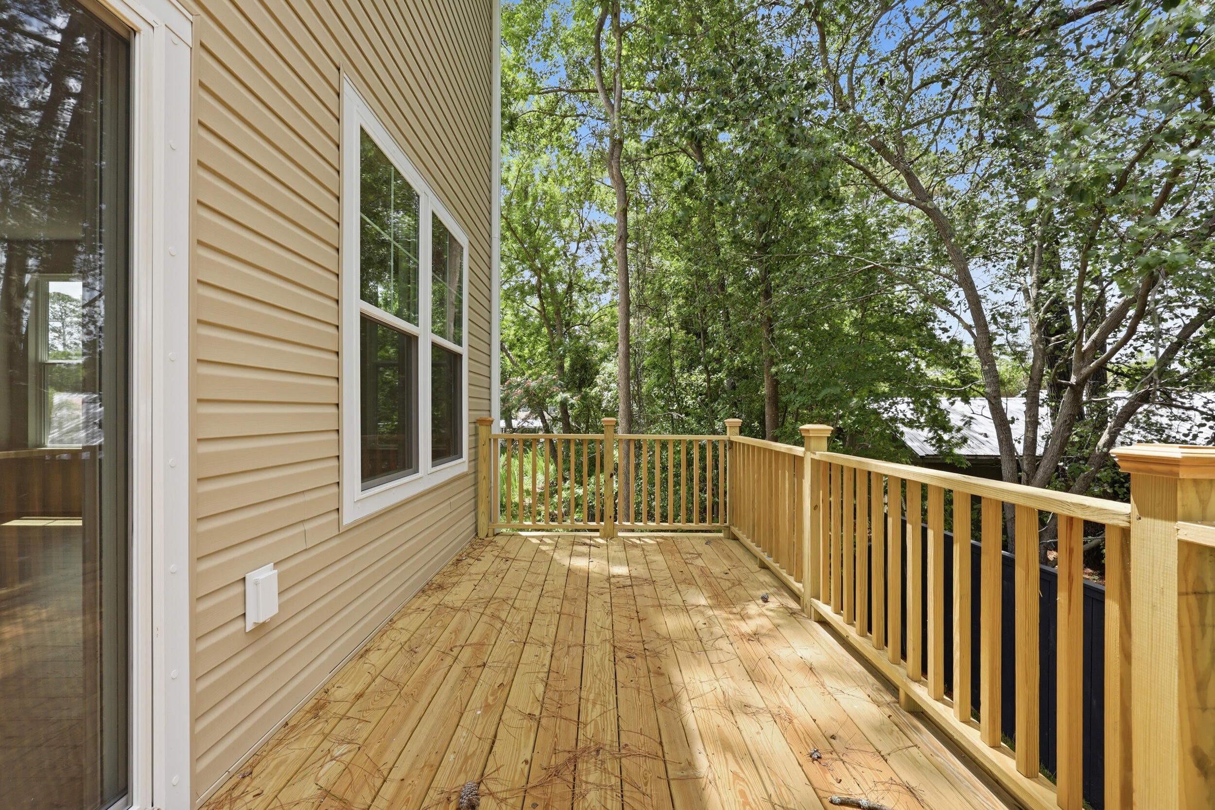 124 Fernbank Road Johns Island, SC 29455 - Photo 31 of 35 Main level Deck