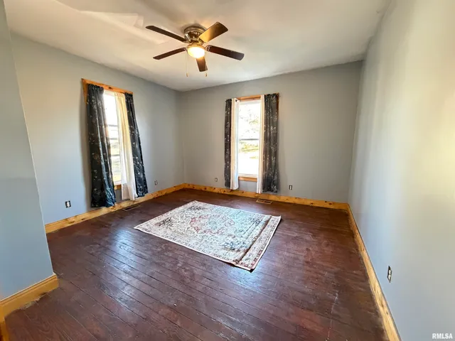 $75,000 | 307 Clinton Street, Avon, IL 61415