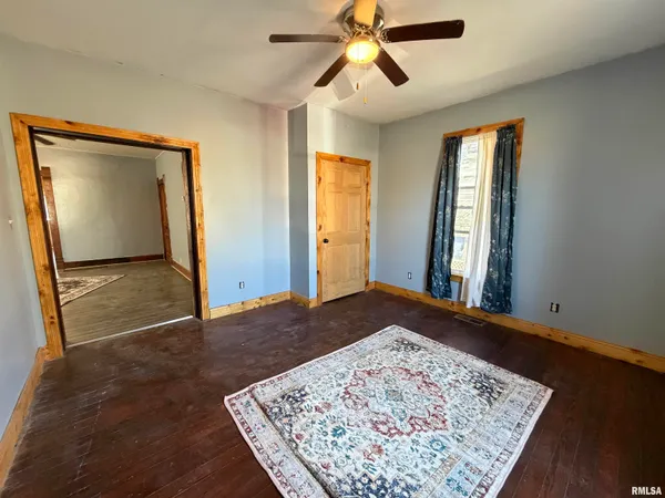 $75,000 | 307 Clinton Street, Avon, IL 61415