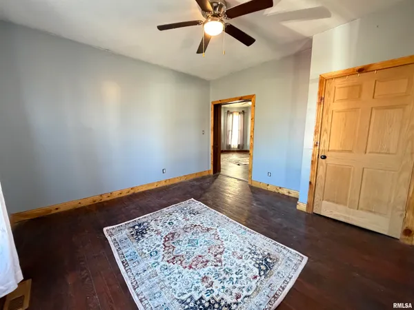 $75,000 | 307 Clinton Street, Avon, IL 61415