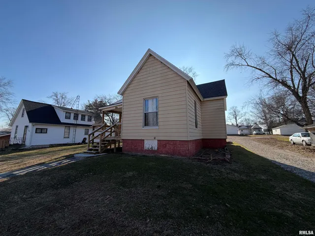 $75,000 | 307 Clinton Street, Avon, IL 61415