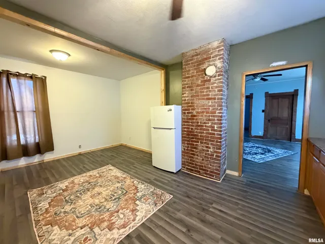 $75,000 | 307 Clinton Street, Avon, IL 61415