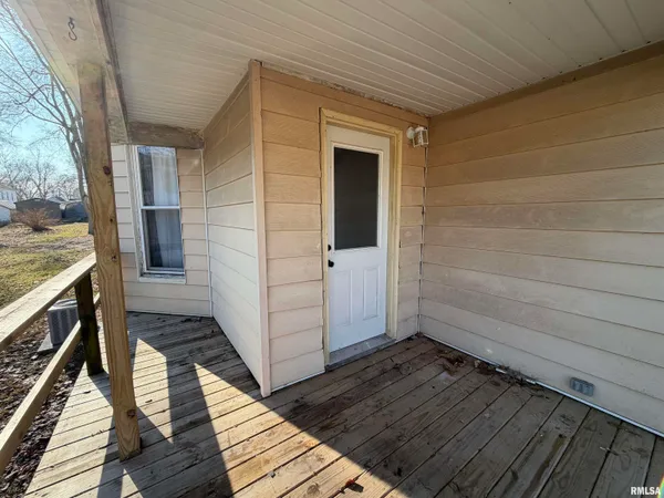 $75,000 | 307 Clinton Street, Avon, IL 61415
