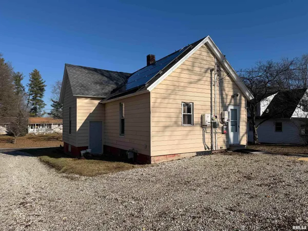 $75,000 | 307 Clinton Street, Avon, IL 61415
