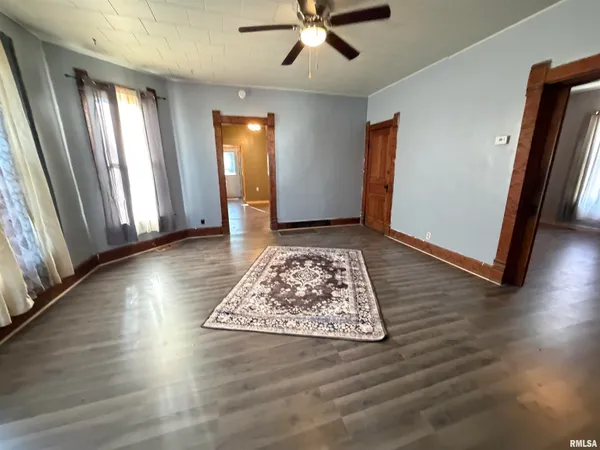 $75,000 | 307 Clinton Street, Avon, IL 61415