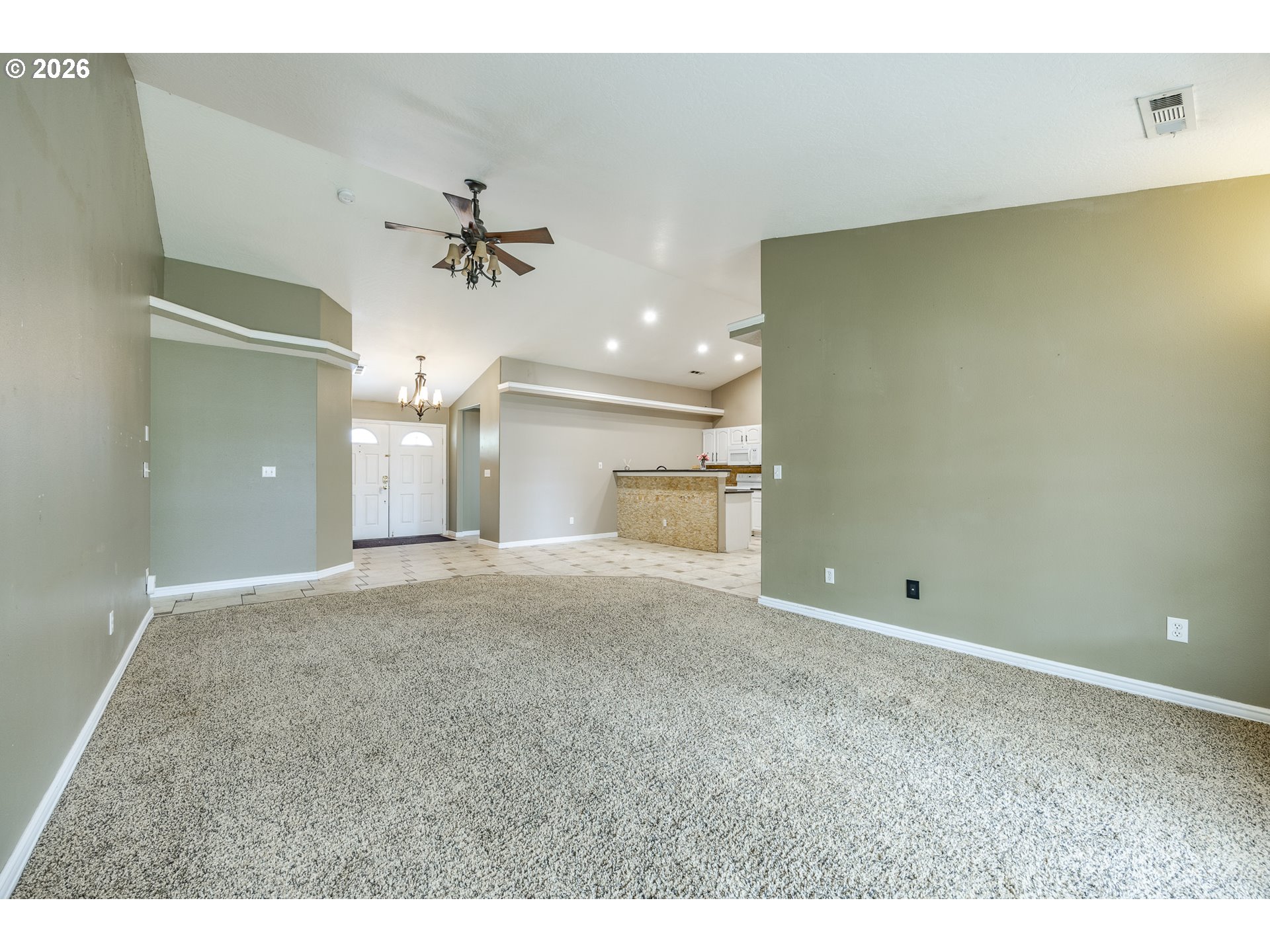 6876 Simeon Drive Springfield, OR 97478 - Photo 10 of 41