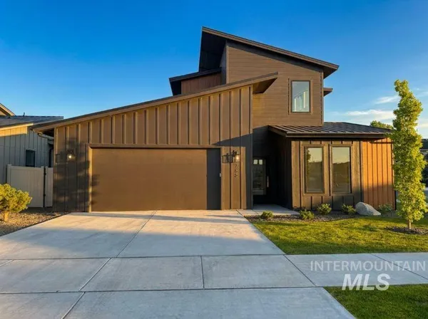 $872,200 | 755 West Wrangler Street, Meridian, ID 83646