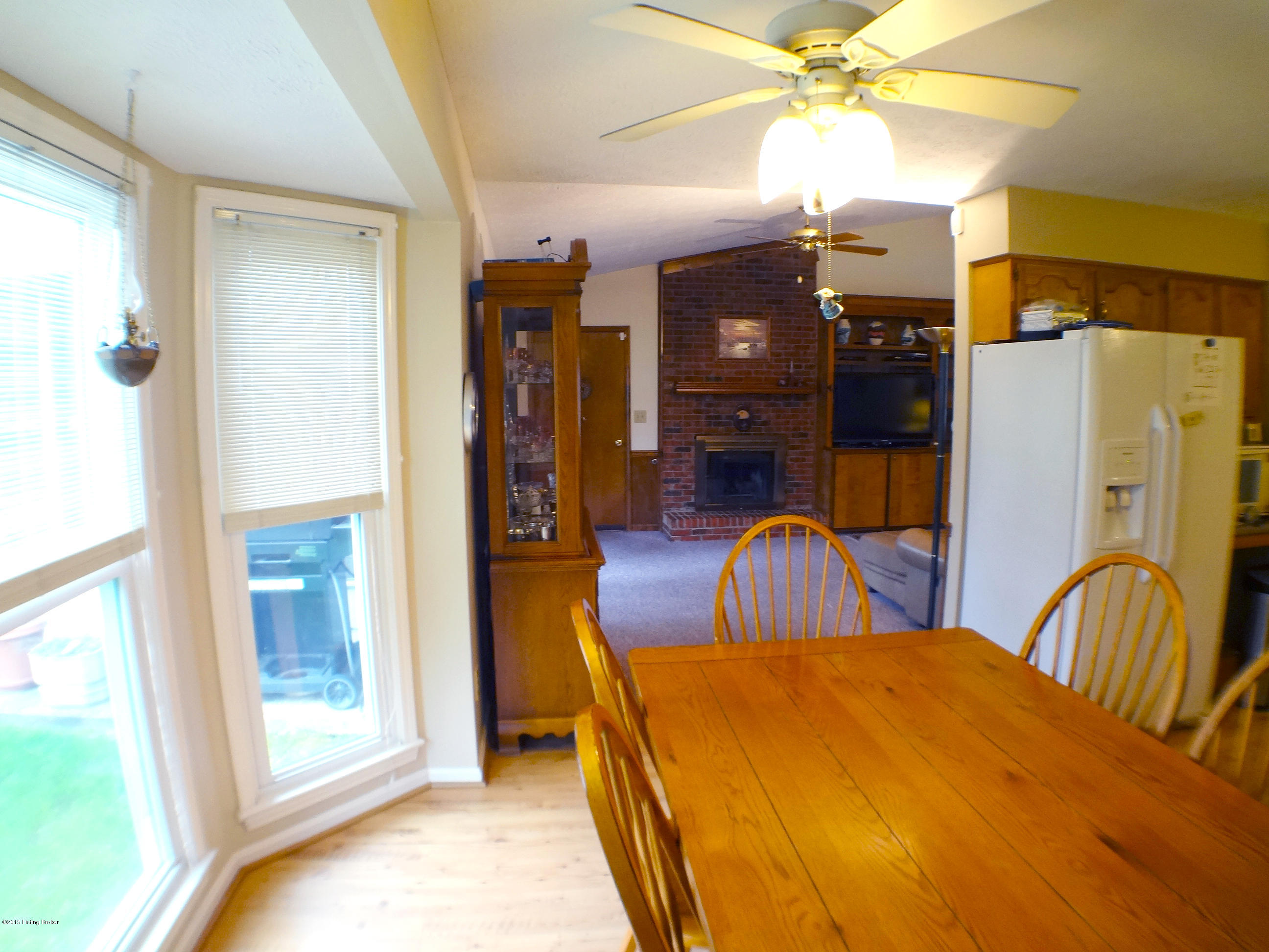 8901 Acushnet Road Louisville, KY 40242 - Photo 13 of 35 Dining area in kitchen