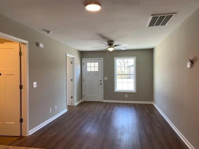 $1,150 | 807 Belmont Avenue, Unit H, Shelbyville, TN 37160